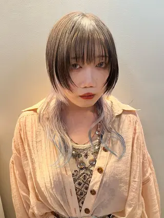 ミディアム レイヤーカット\ウル フ　chinatsuのヘアスタイル