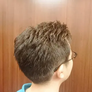 ミディアム Brotokyo BARBERSHOP 銀座店所属・BroTokyo マルのヘアスタイル