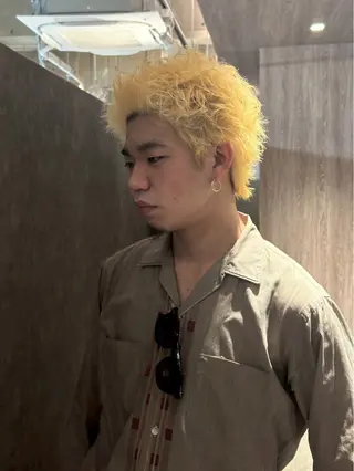 ショート カラー メンズ 金山駅前/メンズ パーマ/真柄 恒輝のヘアスタイル