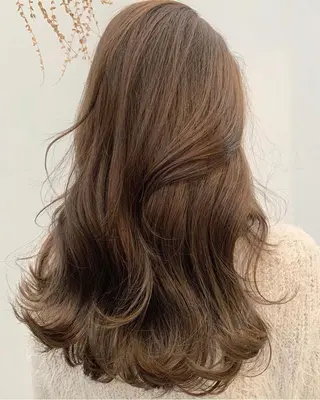 ロング カラー 透けるやわらか艶髪♡ ナチュラルストレートのヘアスタイル