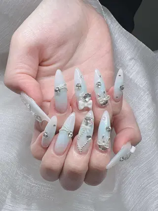 ネイル Lee Nailsのネイルデザイン