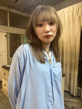 ミディアム ハイトーン/顔まわり レイヤー/YUKAのヘアスタイル