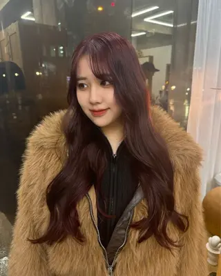 カラー amy.所属・amy.館澤 鮎奈のヘアスタイル