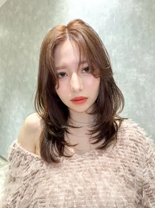 ミディアム Hz所属・Hz/髙橋 奏子のヘアスタイル