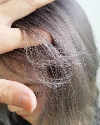 ミディアム カラー iplus✴ まつげ、眉毛、耳つぼのマツエク・マツパデザイン