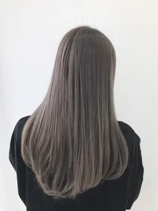 ロング ブリーチソムリエ認定 梅田茶屋町Eir辻のヘアスタイル