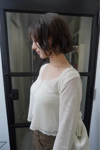 ショート パーマ wabi【ワビ】所属・堀 愛深のヘアスタイル