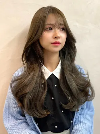 ロング 韓国ヘア レイヤーカットのヘアスタイル