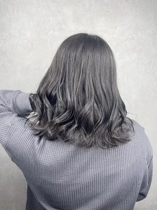 ミディアム _White所属・ＳＨＩ ＺＵのヘアスタイル