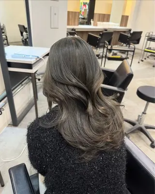 ロング カラー 韓国ヘア🇰🇷 YUKINAのヘアスタイル