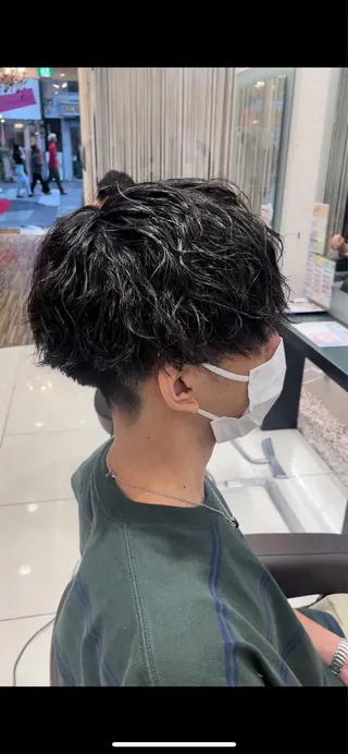 パーマ メンズ EARTH 山﨑龍馬のヘアスタイル