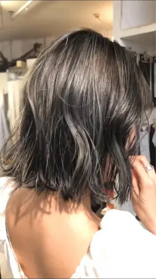ミディアム ma naのヘアスタイル