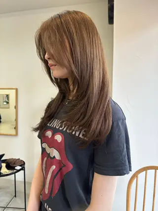 ロング 成澤 凜花のヘアスタイル