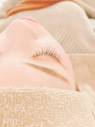 マツエク・マツパ werule pivotcross所属・中村 眞歩のヘアスタイル