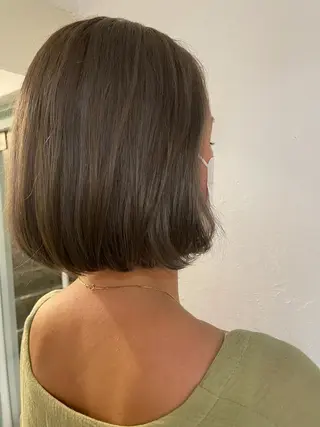 ショート カラー 平 ちひろのヘアスタイル