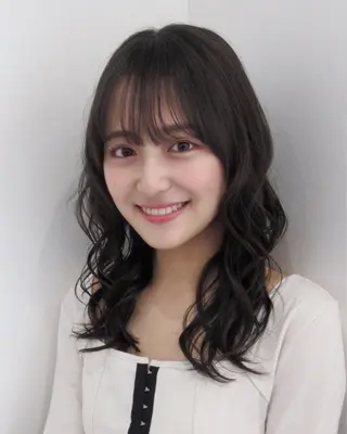 ミディアム パーマ 髪質改善カラー Unami 太田英寿のヘアスタイル