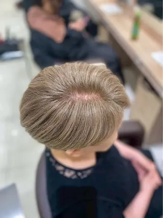 ショート カラー 三川 洋樹のヘアスタイル