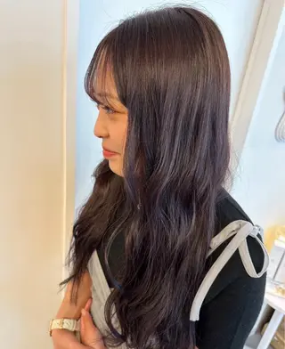 ロング オノ アイラのヘアスタイル