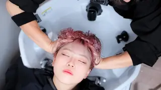 ぱつっとボブ/Wカラ ー/ことこ🍒のヘアスタイル