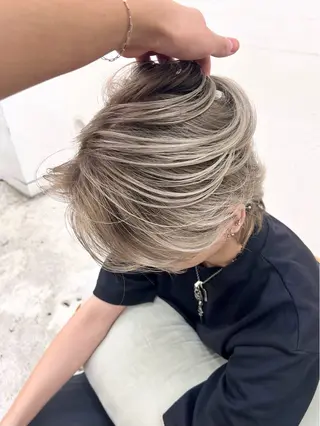 ミディアム カラー メンズ バレイヤージュ/ シャドウルーツ/安室のヘアスタイル