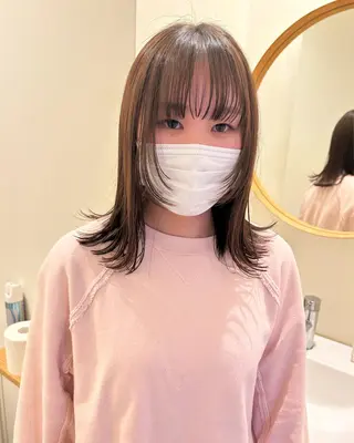 ミディアム 津葉井 麗奈のヘアスタイル