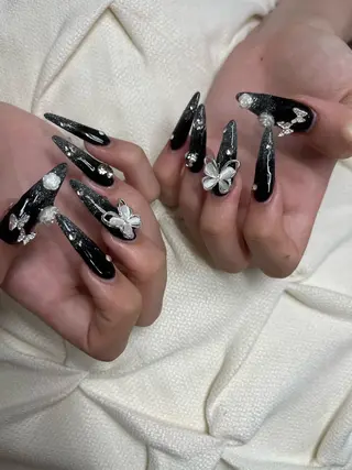 ネイル nail.salon .Reversalのネイルデザイン