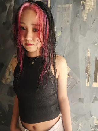 ロング Backbocker所属・ハイトーン/ブリーチ /デザインカラーのヘアスタイル