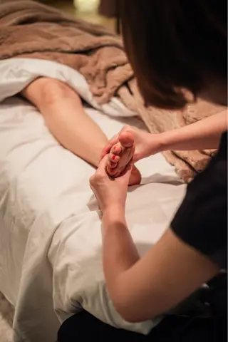 salon jiuu 巻き肩・肩こり・猫背のエステ・リラクイメージ