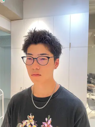 ショート パーマ ヘアアレンジ メンズ 艶髪✨寒色カラー✨ 翁長孝輔のヘアスタイル
