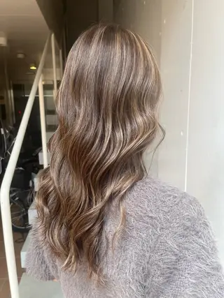 ロング 韓国風透明感カラー 💎YUI💎のヘアスタイル