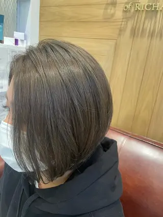 ショート カラー 鈴村 大介のヘアスタイル