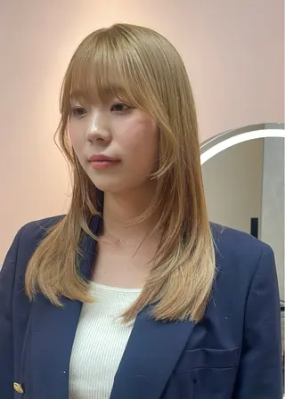 カラー Riri /ヘアセットのヘアスタイル
