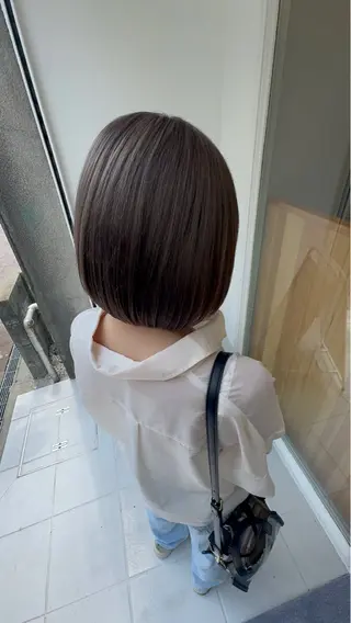 ショート カラー ブリーチ矯正💐 ミルクティー💐ナオのヘアスタイル