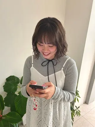 ミディアム FILMS haru 暖色カラーのヘアスタイル