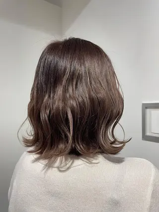ショート カラー あずま みゆのヘアスタイル