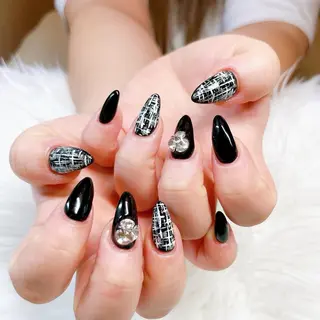 ネイル 根津 綾子のネイルデザイン