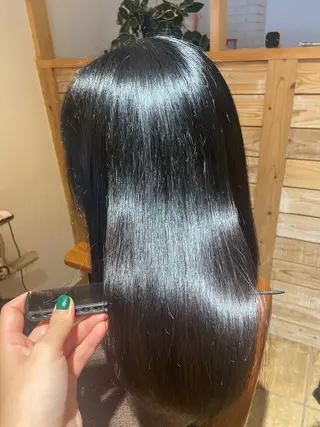 ロング ayumi🦖/ ブリーチカラーのヘアスタイル