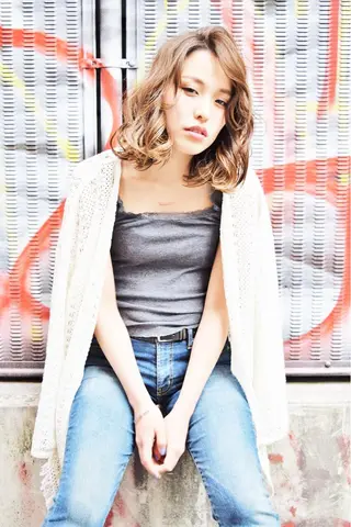 ミディアム セミロング ロング カラー パーマ 髪質改善 ami byAbsoのヘアスタイル