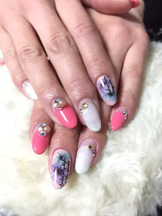 ネイル ハイフ・小顔・骨盤 シャングリラのエステ・リラクイメージ