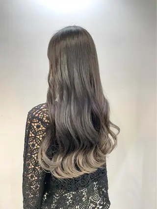 ロング カラー 横山 奈央のヘアスタイル