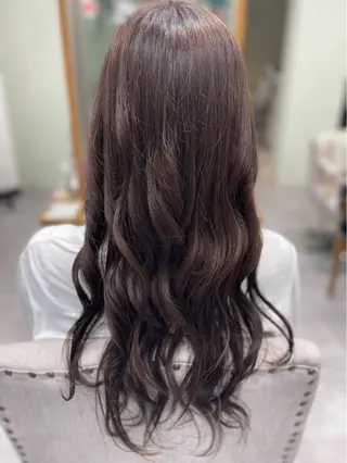 ロング 萩原 彩音のヘアスタイル