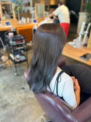 ロング カラー 髪質改善カラー ベージュ🤎YUMEのヘアスタイル