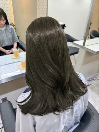 ロング カラー 艶髪レイヤー顔周り グレージュ添田晃基のヘアスタイル