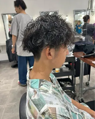 ショート パーマ メンズ 篠崎 佑季のヘアスタイル