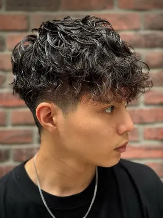 ショート パーマ ヒロ銀座八重洲日本橋店所属・吉田 一希のヘアスタイル