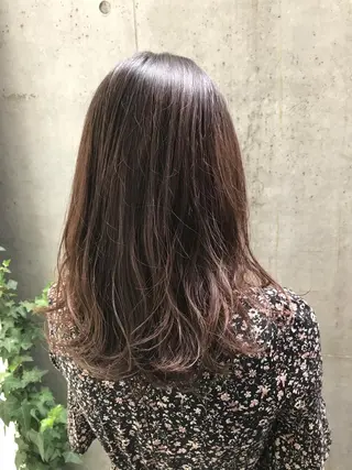 セミロング oshare tom (スタイリスト)所属・人気🌻《髪質改善》 平井 綾乃のヘアスタイル