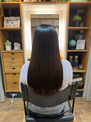 セミロング afloatkobe所属・美髪/髪質改善 川口凌弥のヘアスタイル