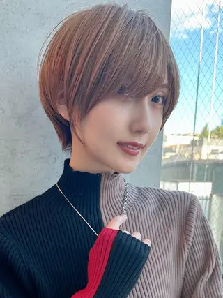 ショート Londnaitre MAHOのヘアスタイル