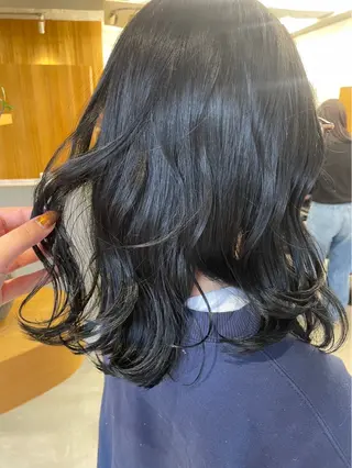 ミディアム 神谷 ことこのヘアスタイル