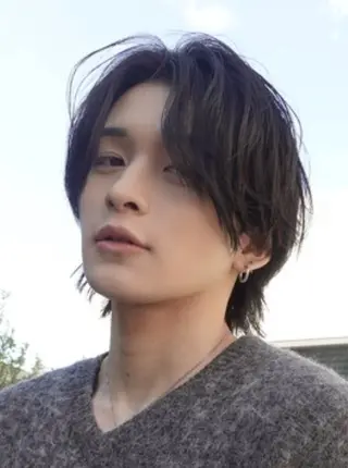 メンズ YUUKI/艶カラー レイヤーカットのヘアスタイル